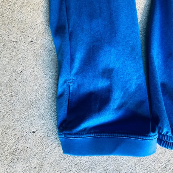 Adidas Running Jacket - Picture 5 of 5